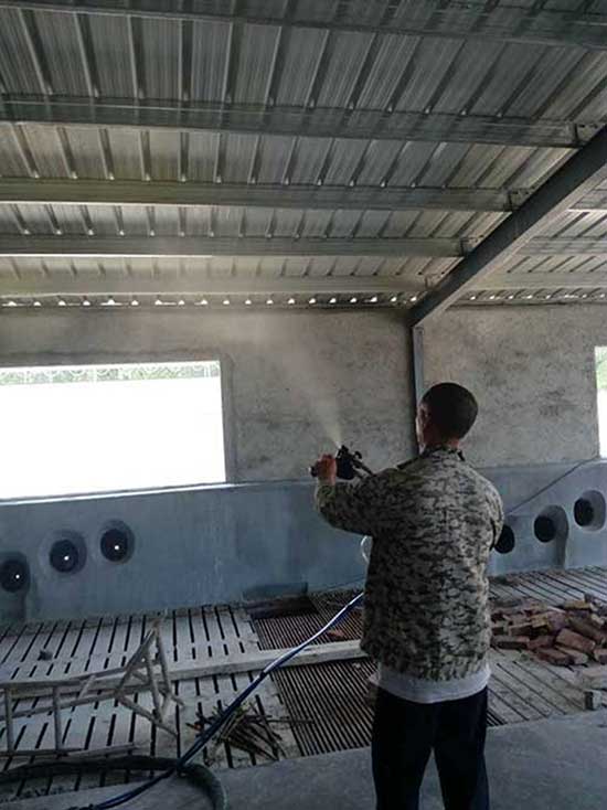 聚氨酯噴涂養殖場(圖1) 聚氨酯噴涂養殖場案例