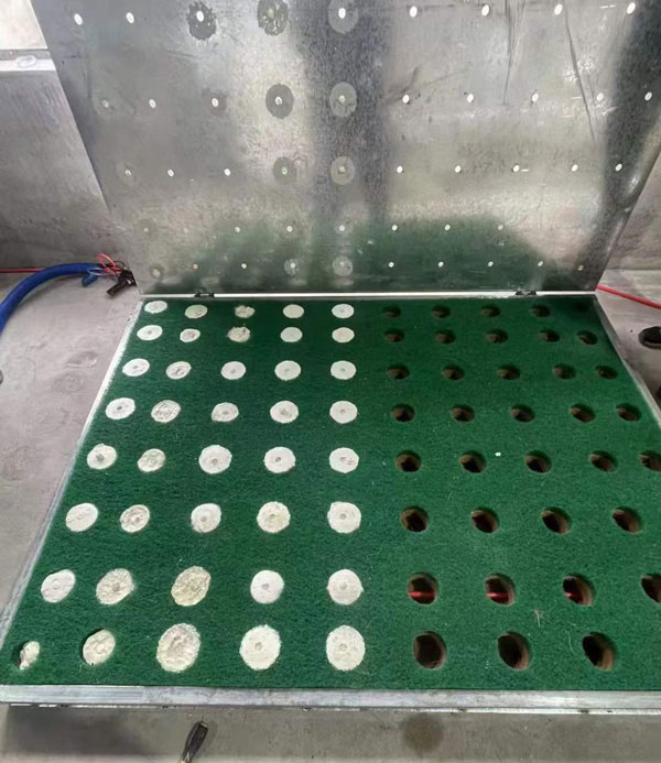 聚氨酯噴涂發泡一體機(圖6) 浮島填充發泡聚緣脂