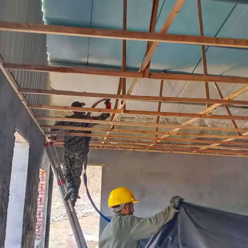 頂棚保溫發泡 緊密貼合聚氨酯噴涂機(圖2) 頂棚保溫發泡緊密貼合案例