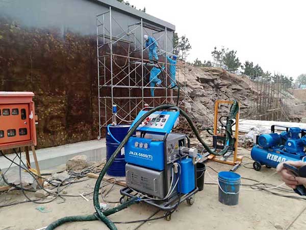 海上鋼制浮筒防腐蝕防銹聚脲噴涂機(圖2) H5600T防腐蝕防銹聚脲噴涂機