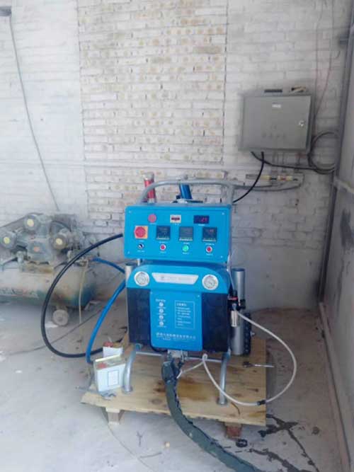 冷庫聚氨酯噴涂機(圖2) Q5200冷庫聚氨酯噴涂機